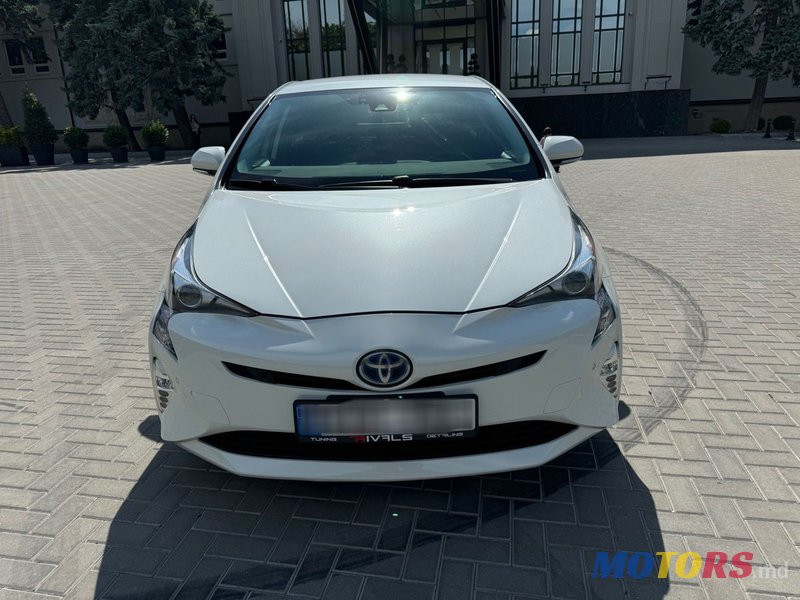 2018' Toyota Prius photo #2