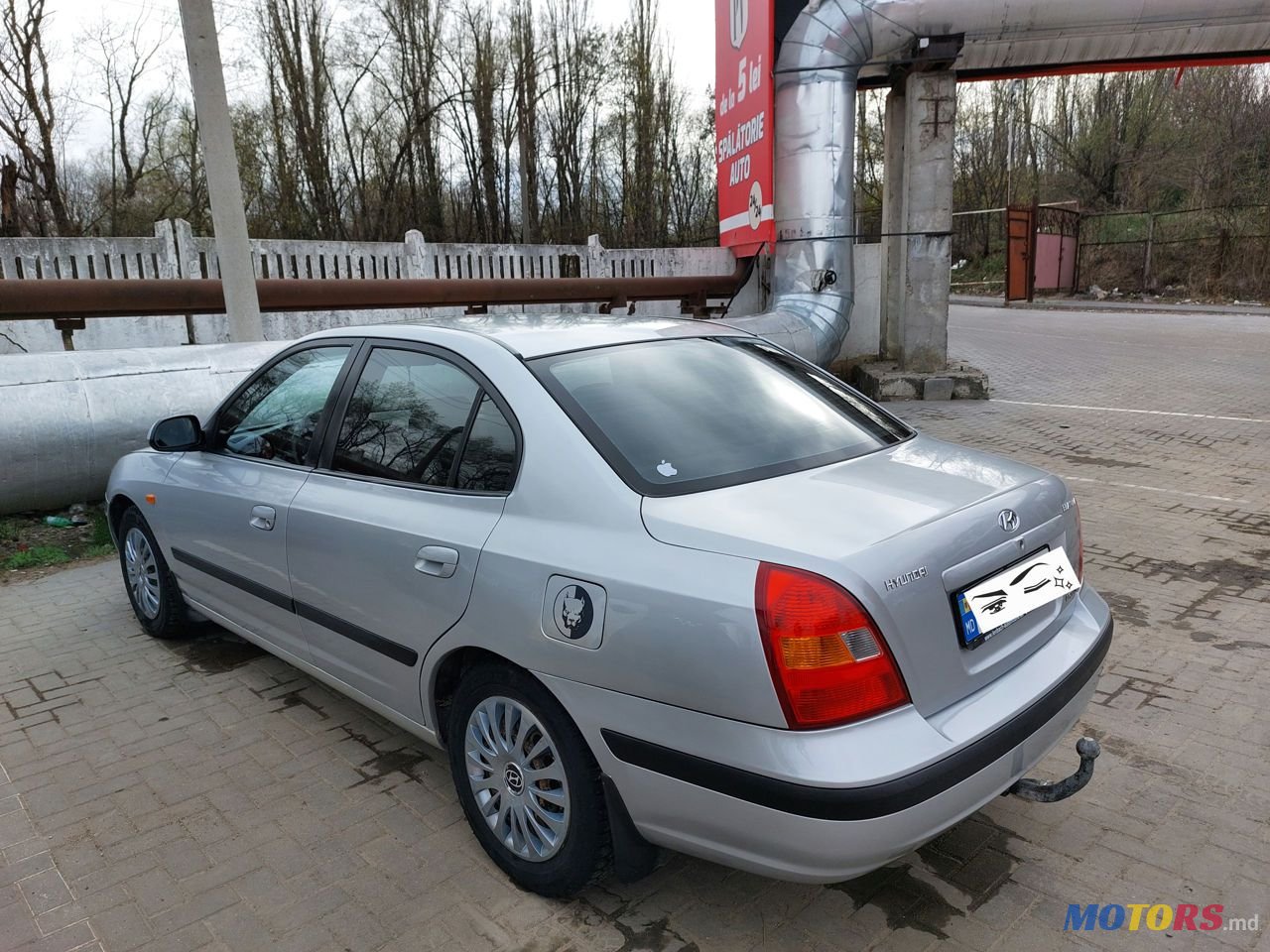 2001' Hyundai Elantra photo #2