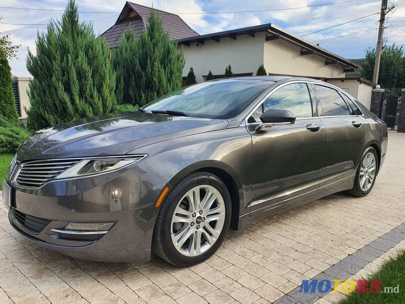 2016' Lincoln MKZ photo #2