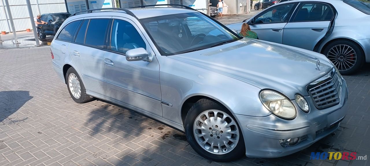 2005' Mercedes-Benz E-Class photo #3