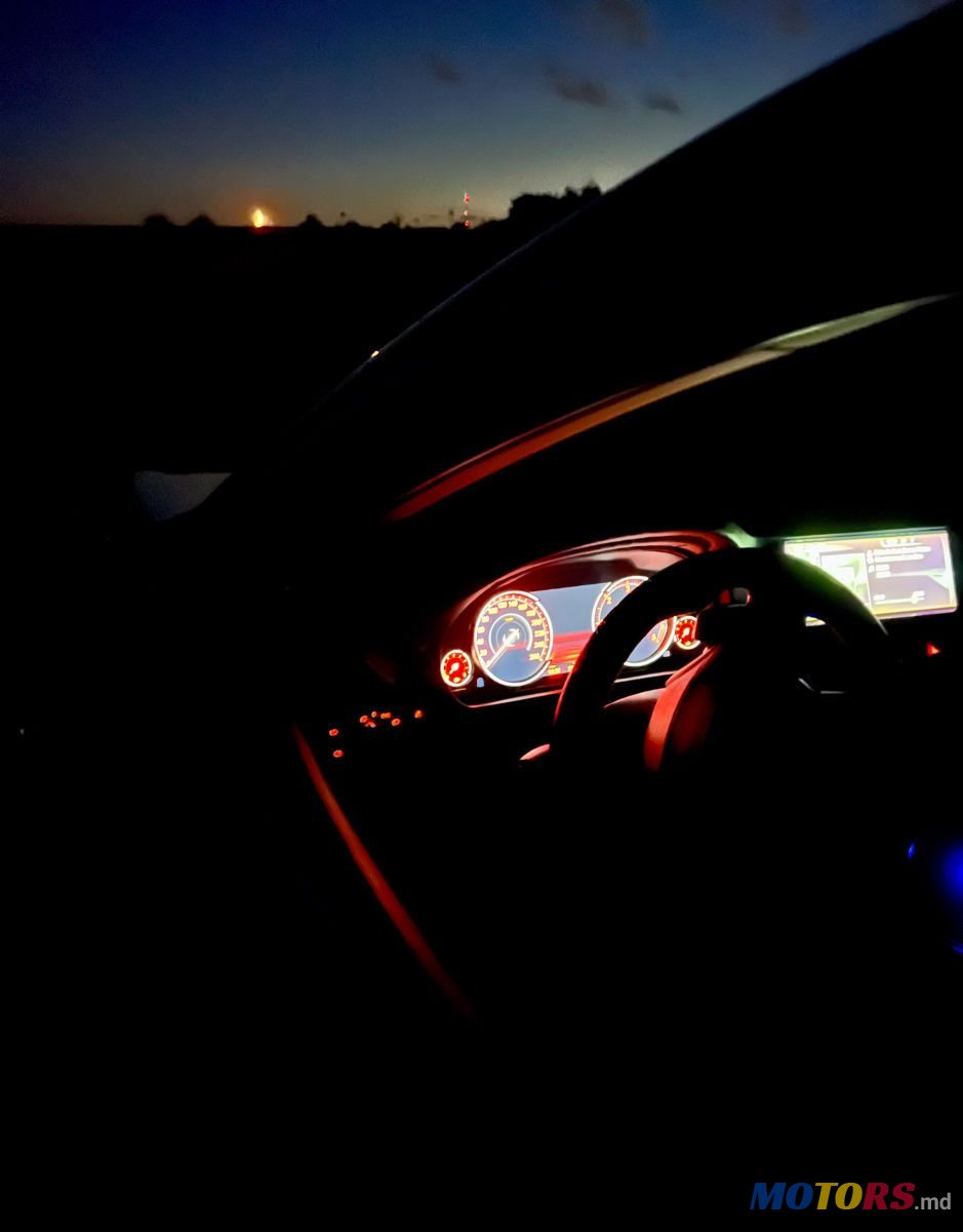 2013' BMW 5 Series photo #5