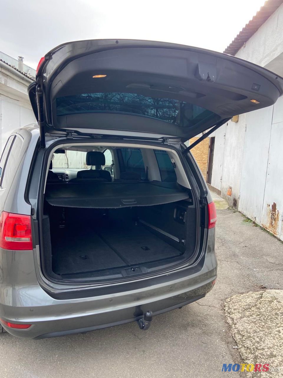 2013' Volkswagen Sharan photo #4