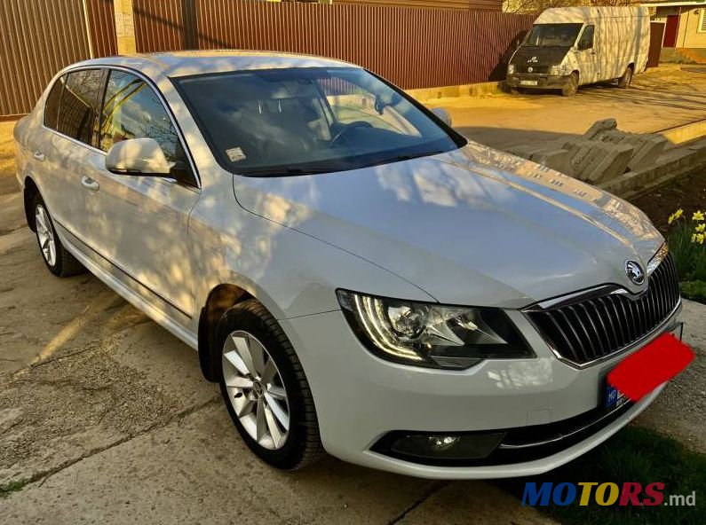2014' Skoda Superb photo #5