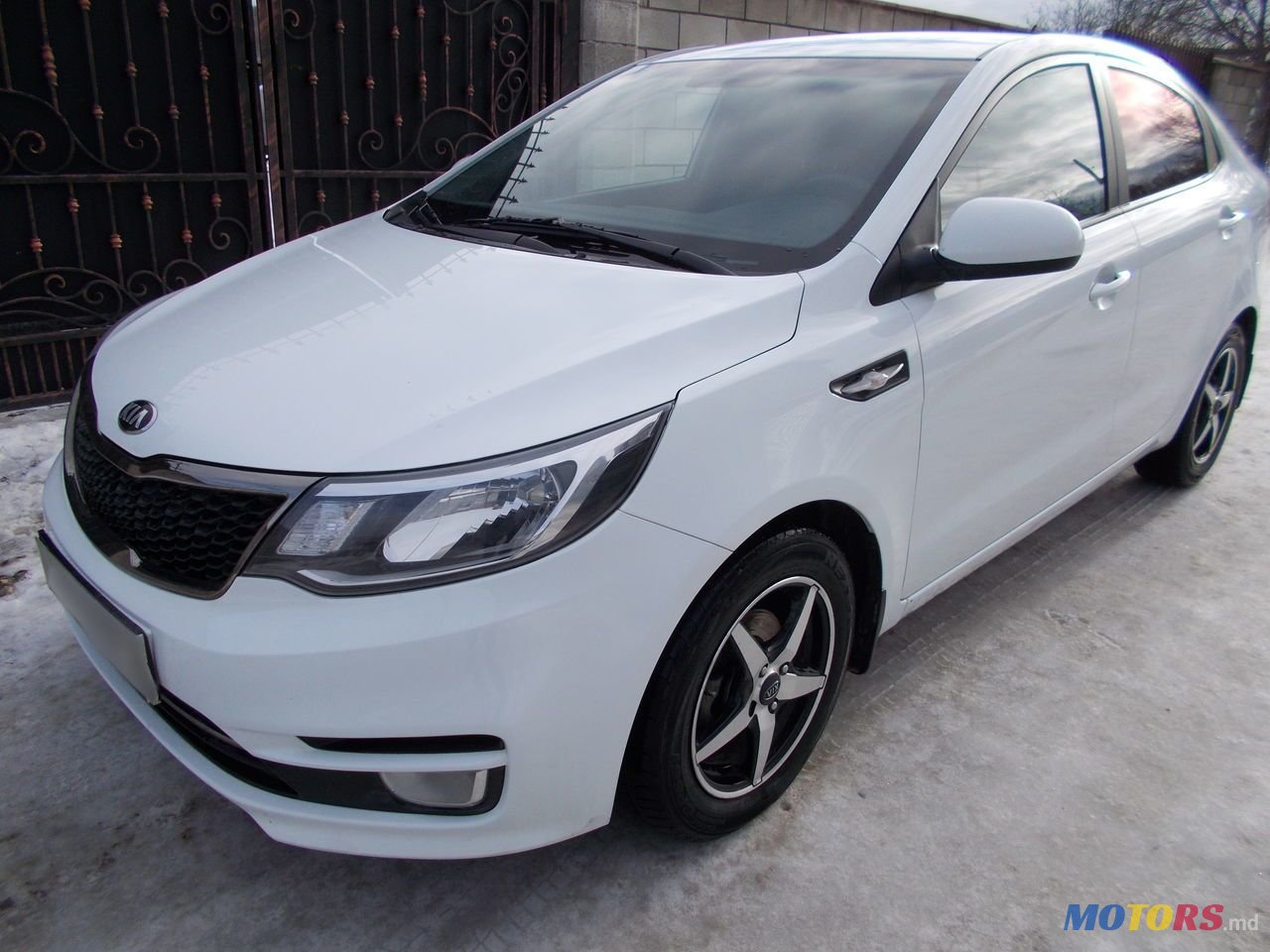 2015' Kia Rio photo #4