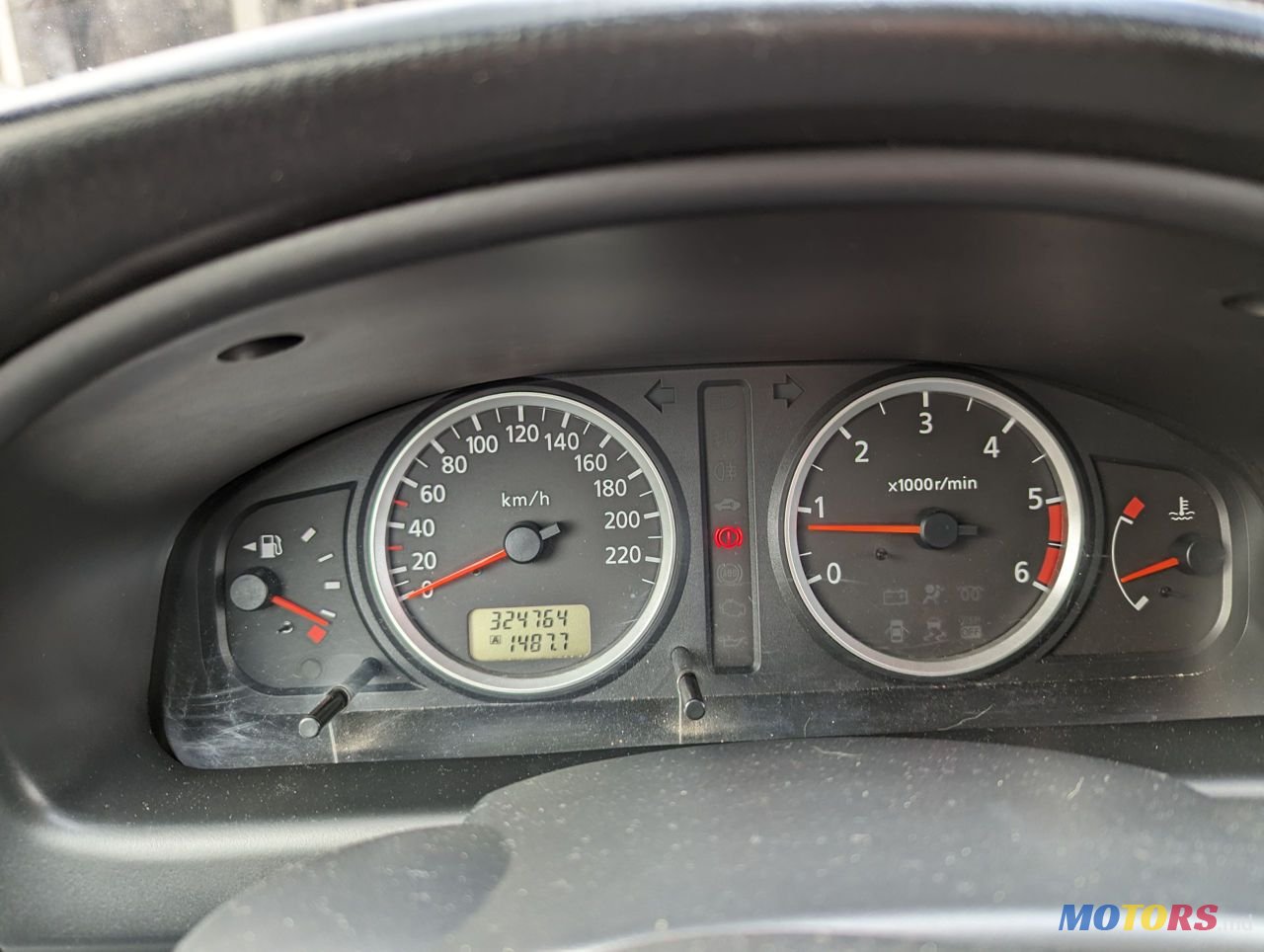 2005' Nissan Almera photo #4