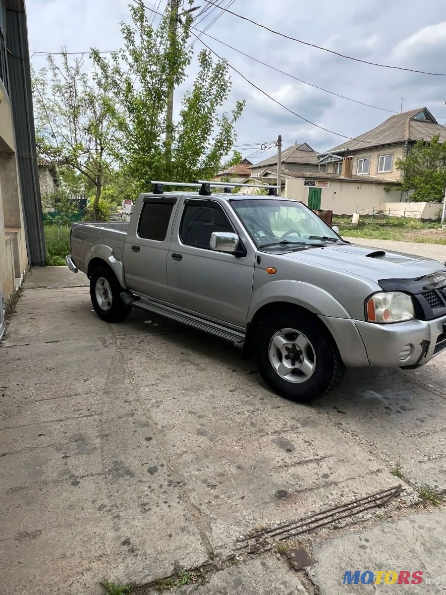 2002' Nissan Navara photo #2