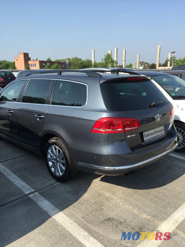 2013' Volkswagen Passat photo #4