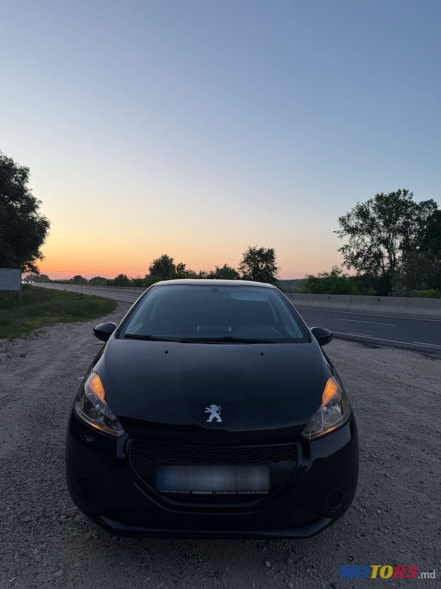 2014' Peugeot 208 photo #2
