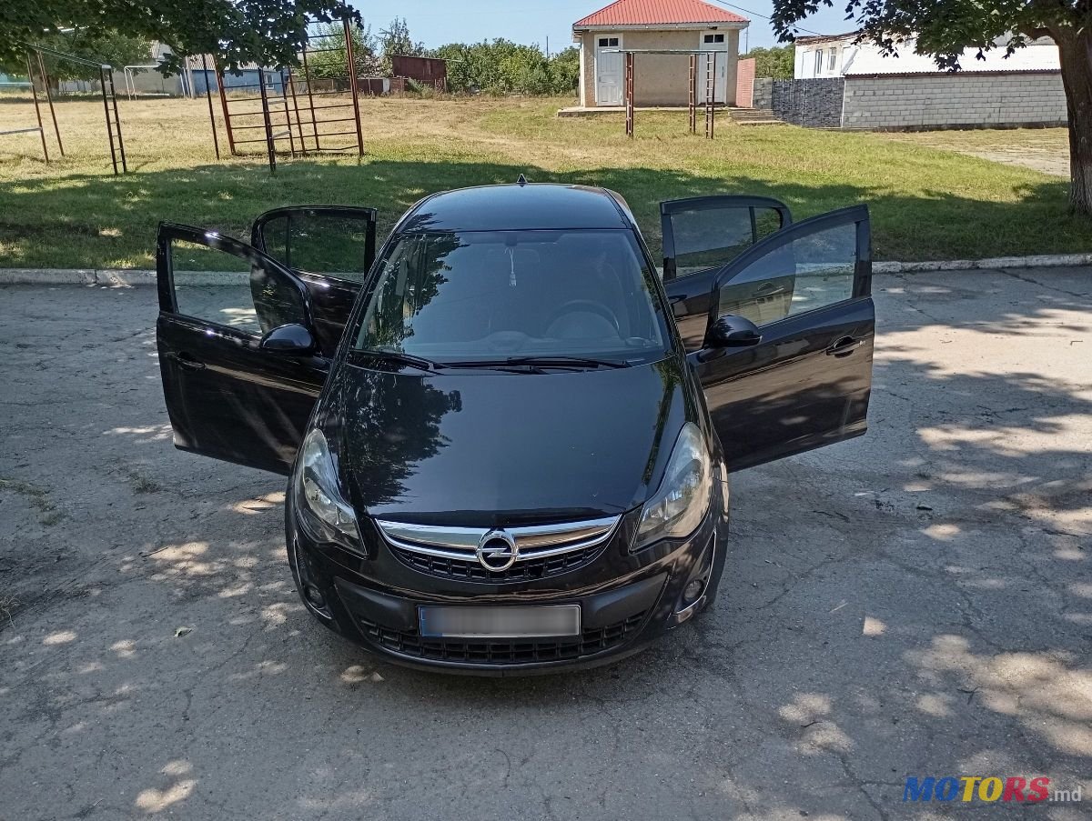 2011' Opel Corsa photo #3