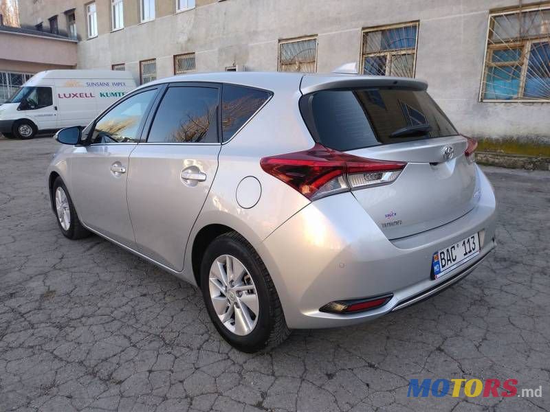 2015' Toyota Auris photo #6