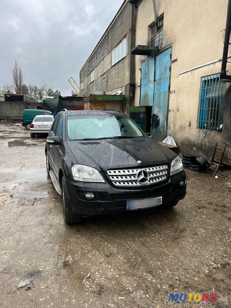 2007' Mercedes-Benz M Класс photo #1