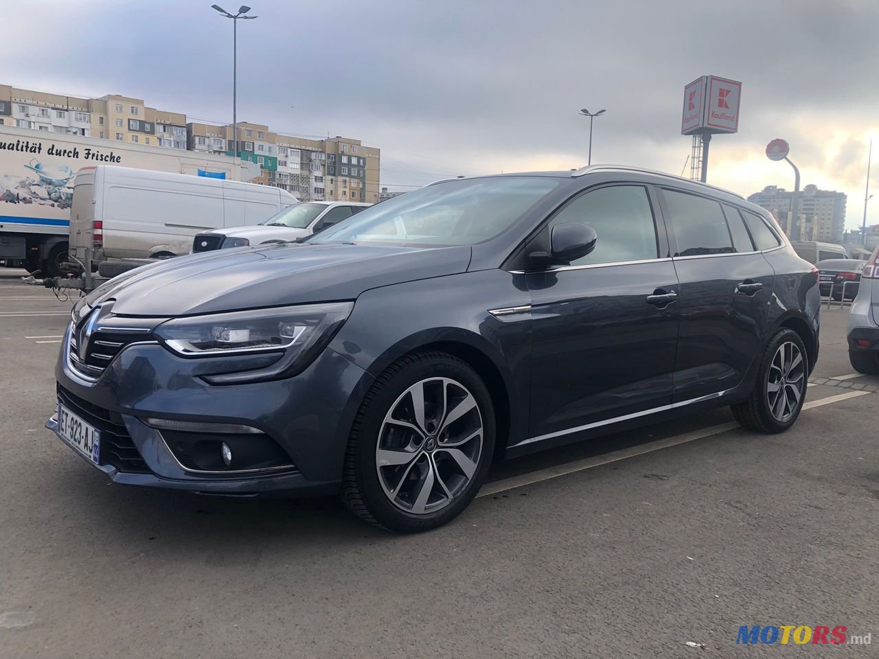 2017' Renault Megane photo #2