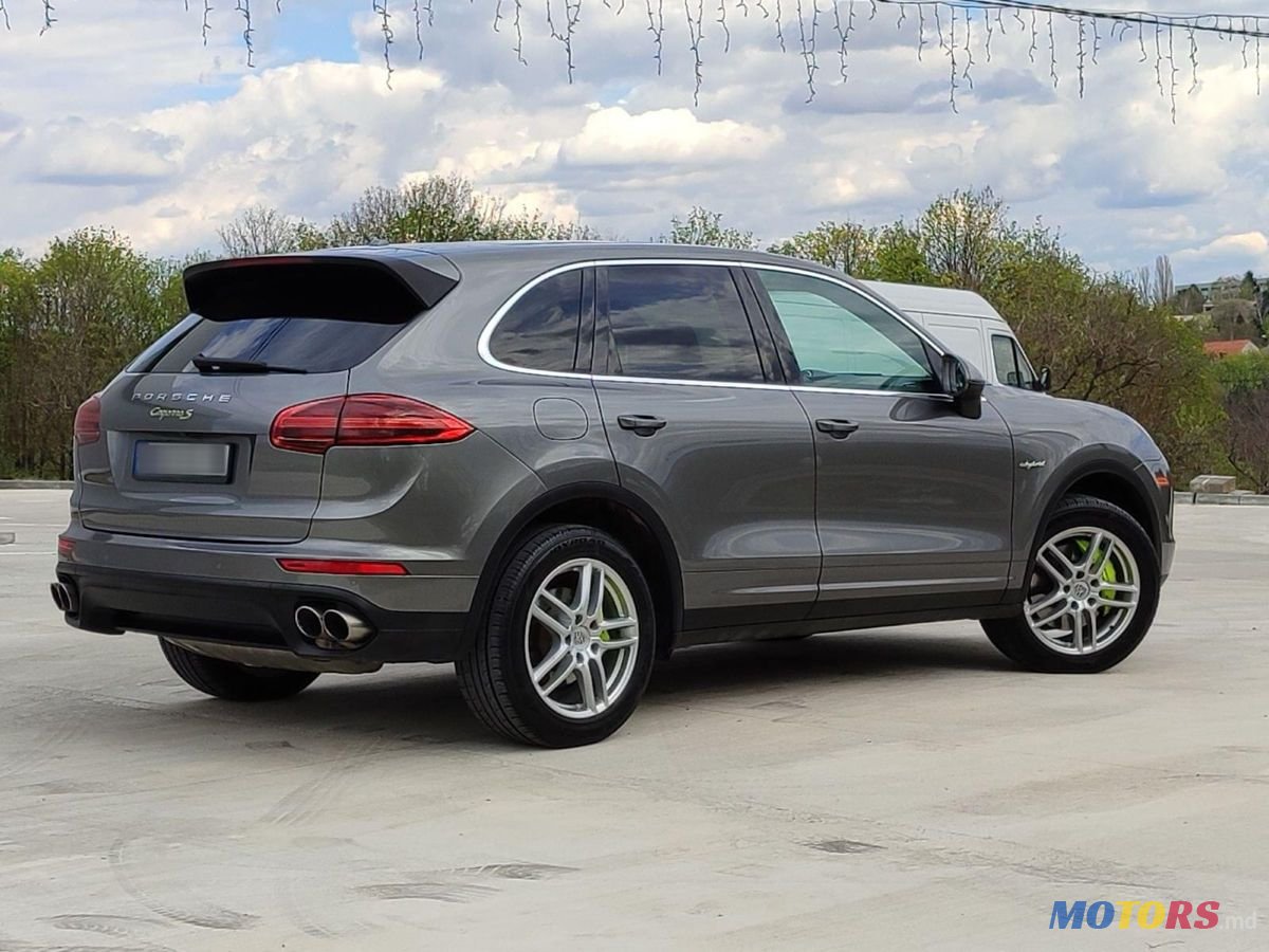 2015' Porsche Cayenne photo #4