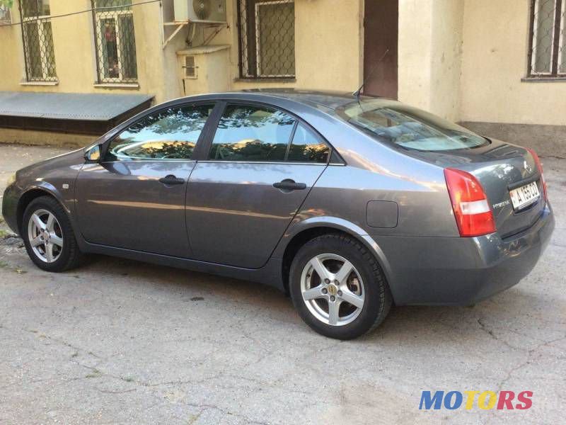 2002' Nissan Primera photo #2
