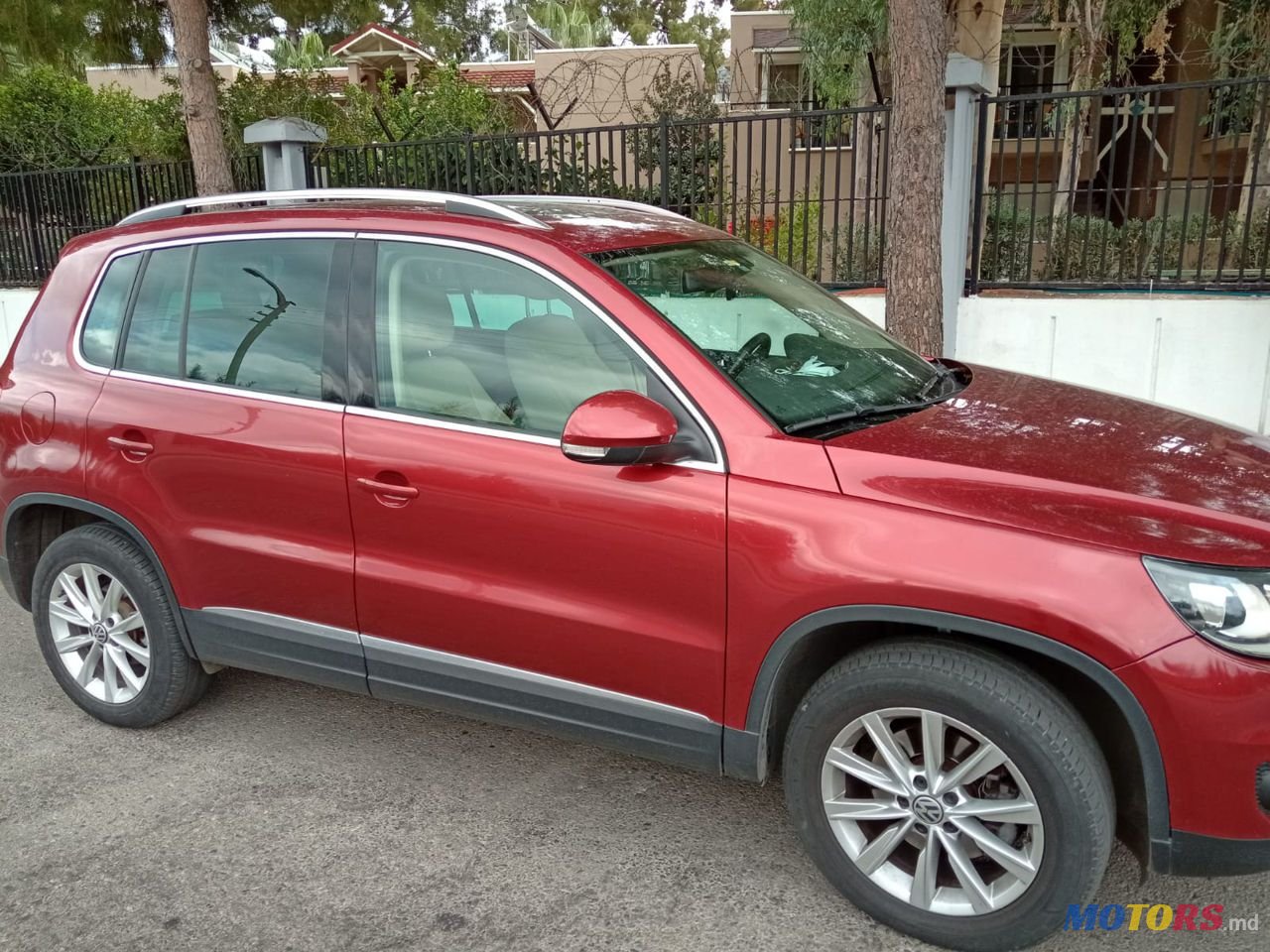 2014' Volkswagen Tiguan photo #3