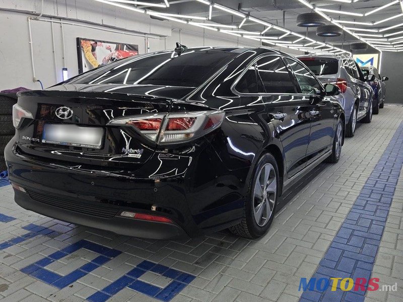 2015' Hyundai Sonata photo #5