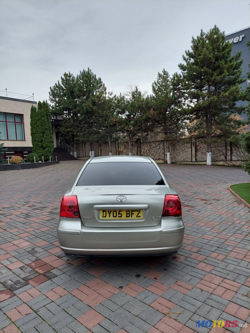 2005' Toyota Avensis photo #4