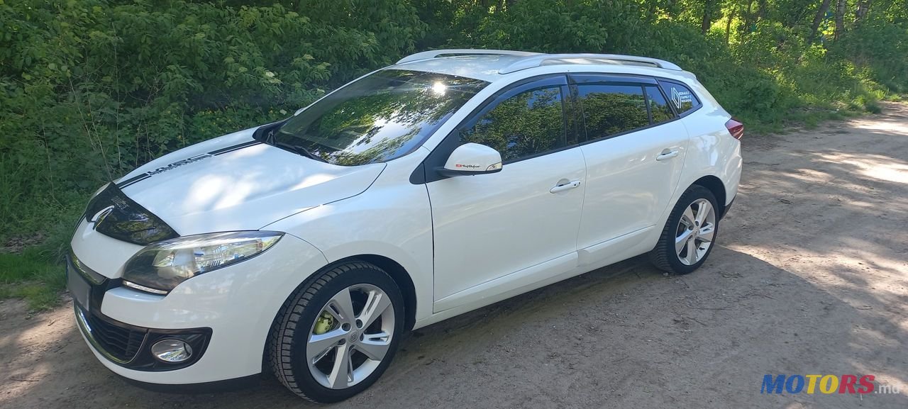 2012' Renault Megane photo #2