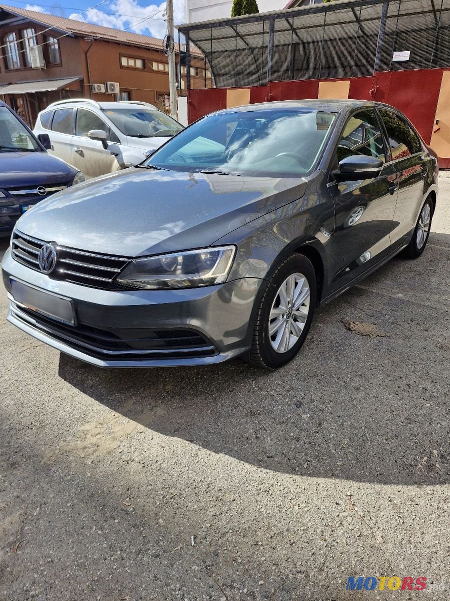 2017' Volkswagen Jetta photo #2