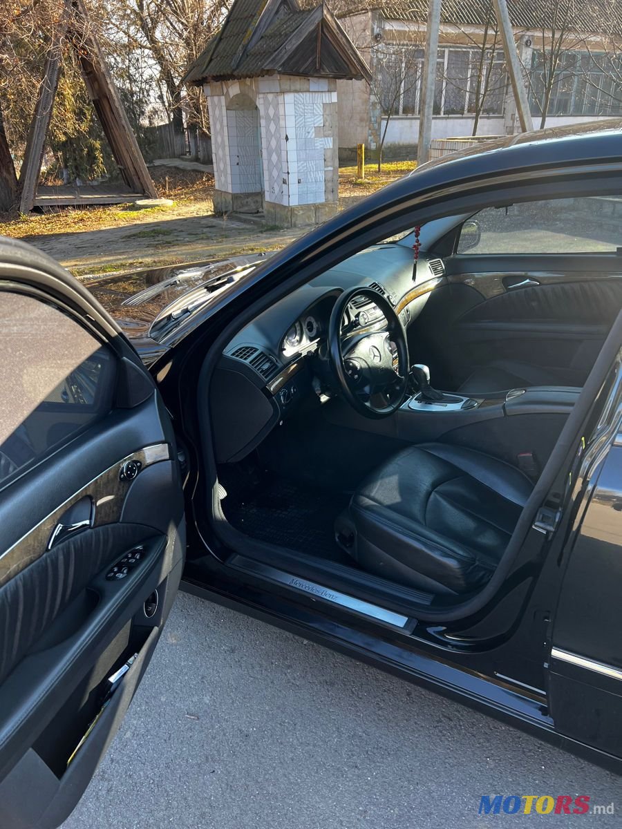 2006' Mercedes-Benz E-Class photo #3