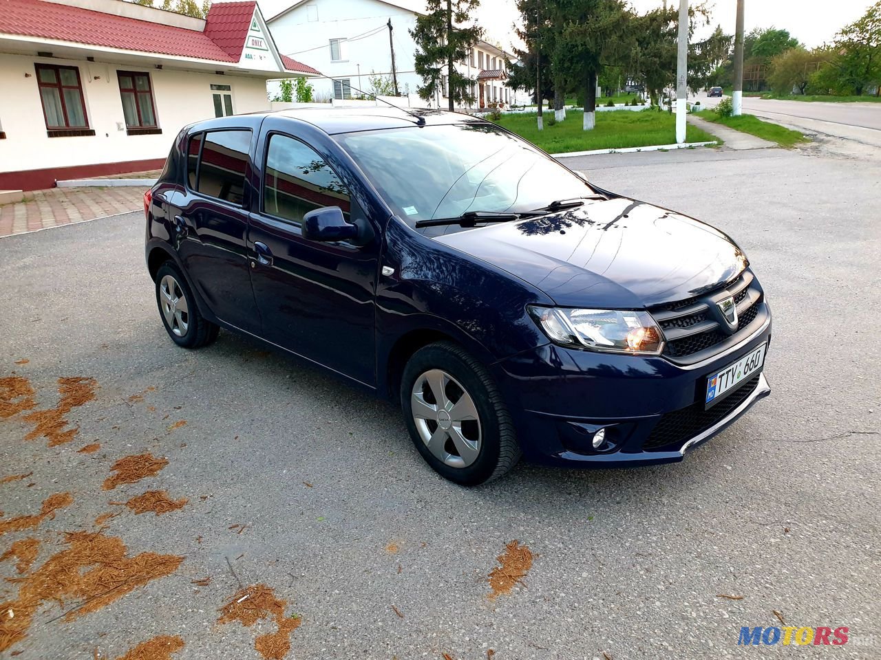 2014' Dacia Sandero photo #5
