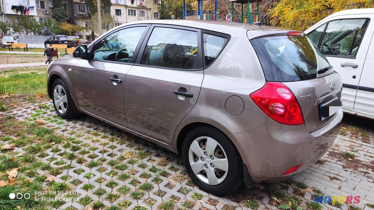 2008' Kia Ceed photo #3