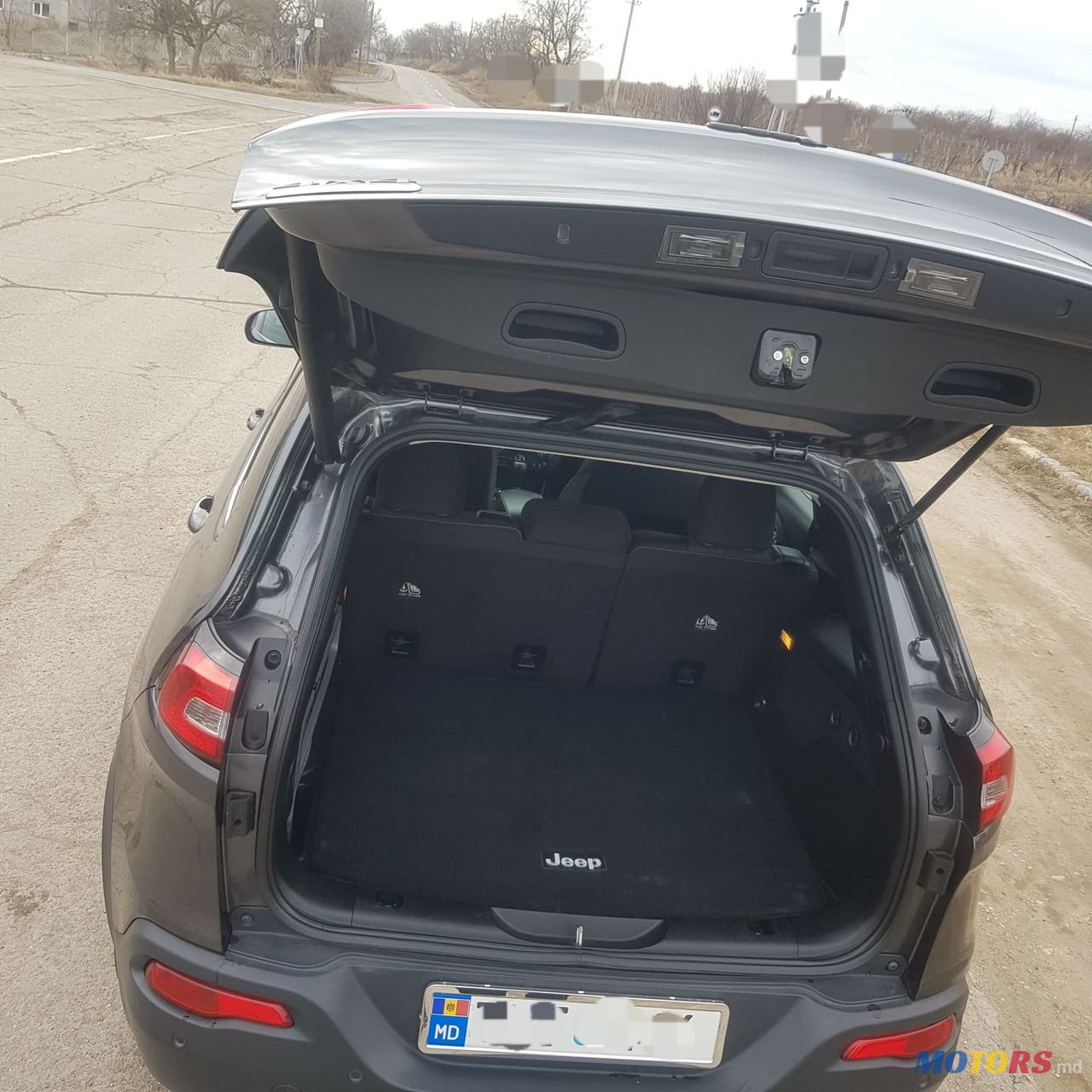 2015' Jeep Cherokee photo #3