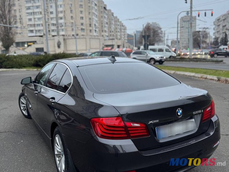 2016' BMW 5 Series photo #3