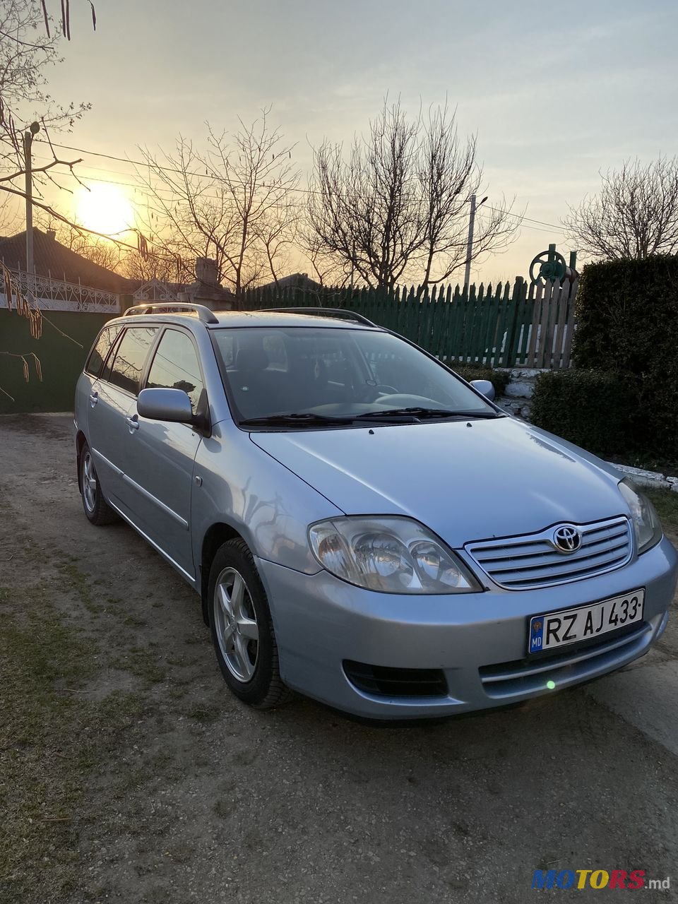 2004' Toyota Corolla photo #3