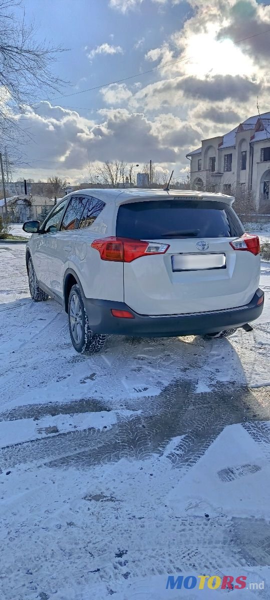 2013' Toyota RAV4 photo #3