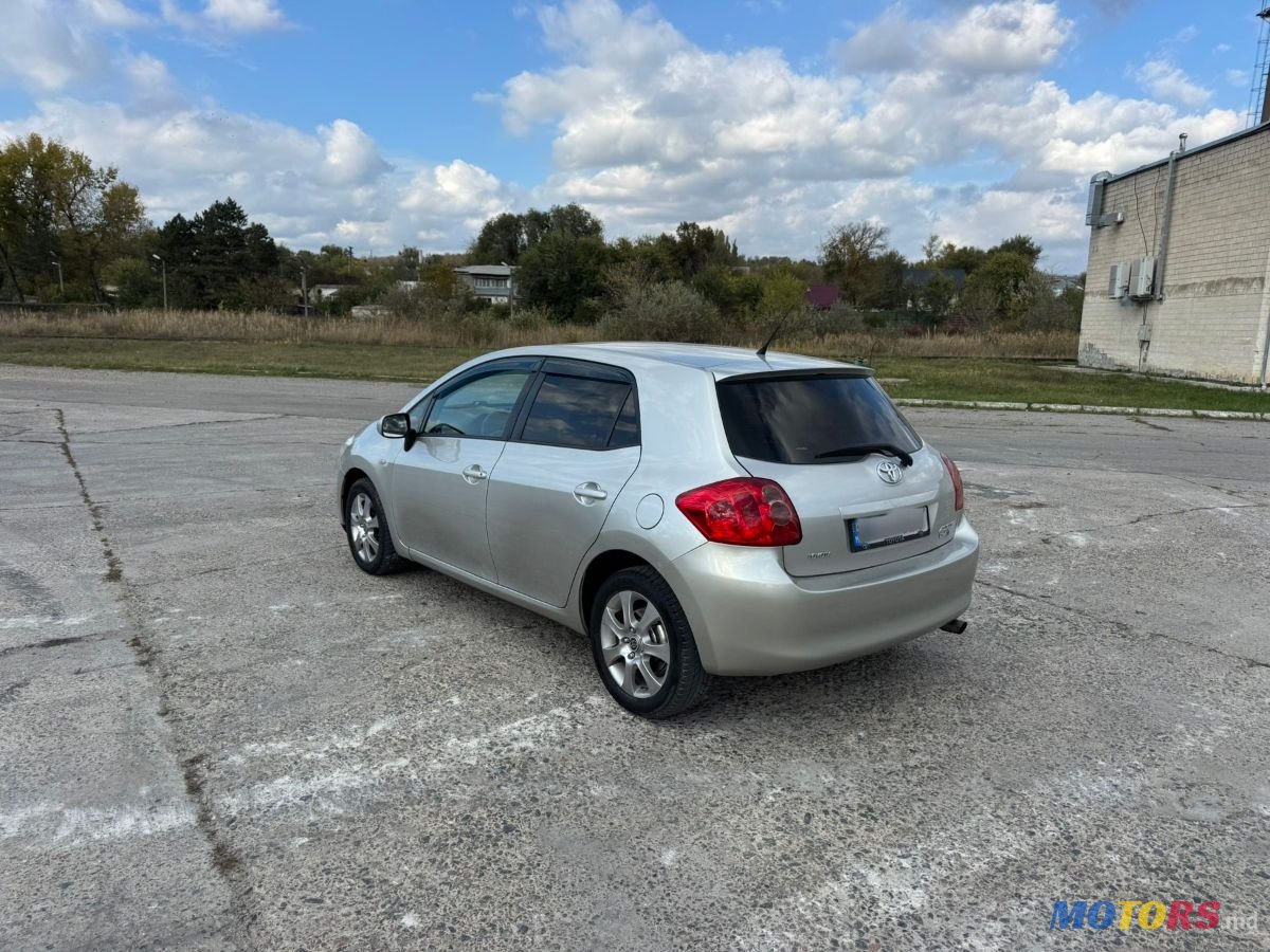 2008' Toyota Auris photo #5