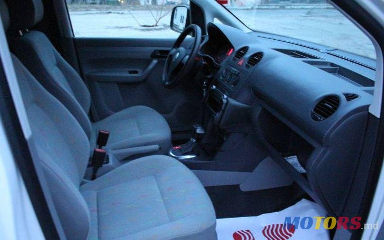 2009' Volkswagen Caddy photo #2