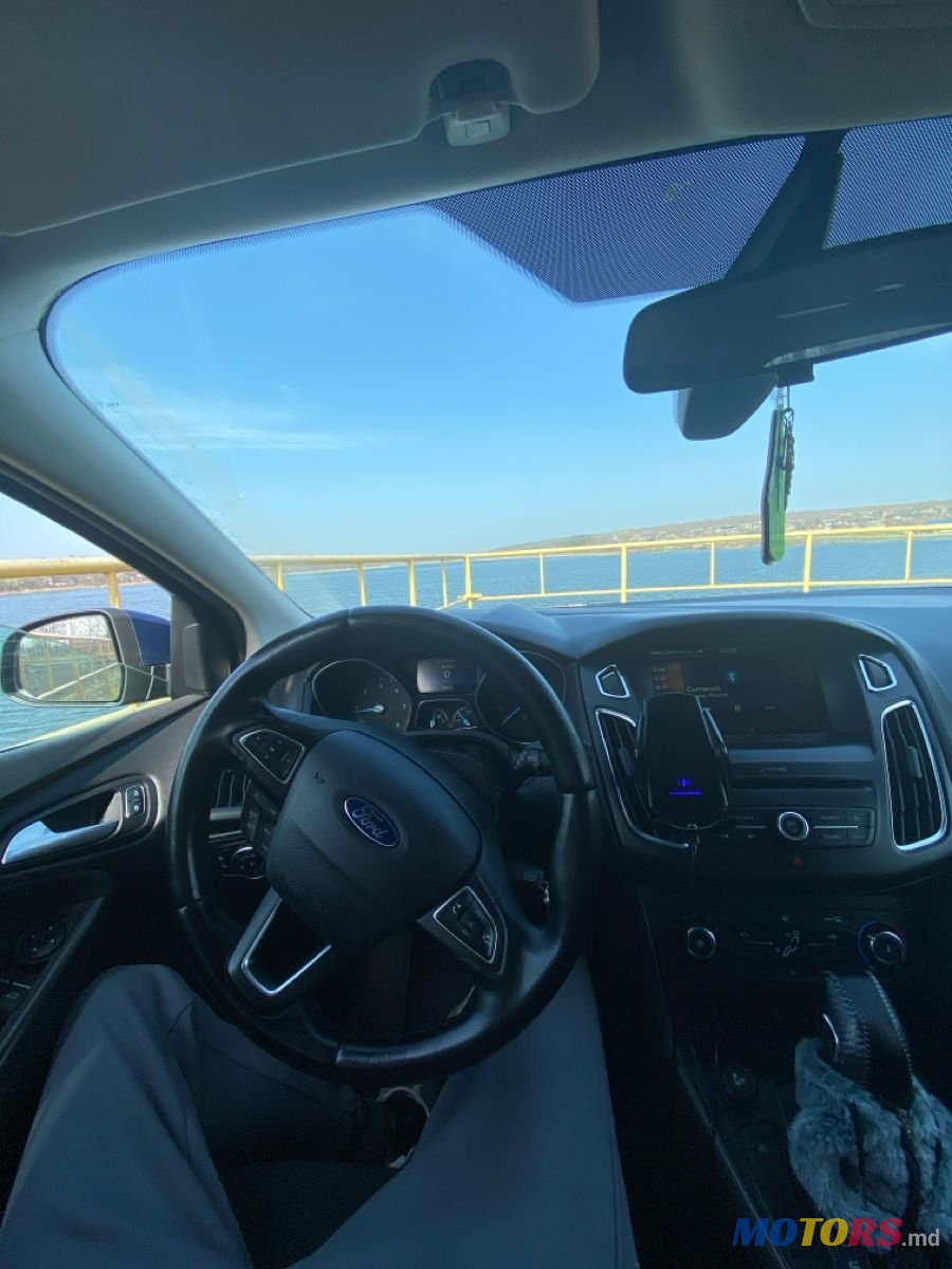 2015' Ford Focus photo #2