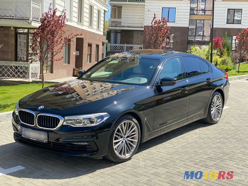 2019' BMW 5 Series photo #1