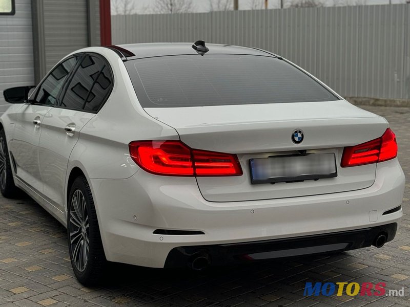 2018' BMW 5 Series photo #6