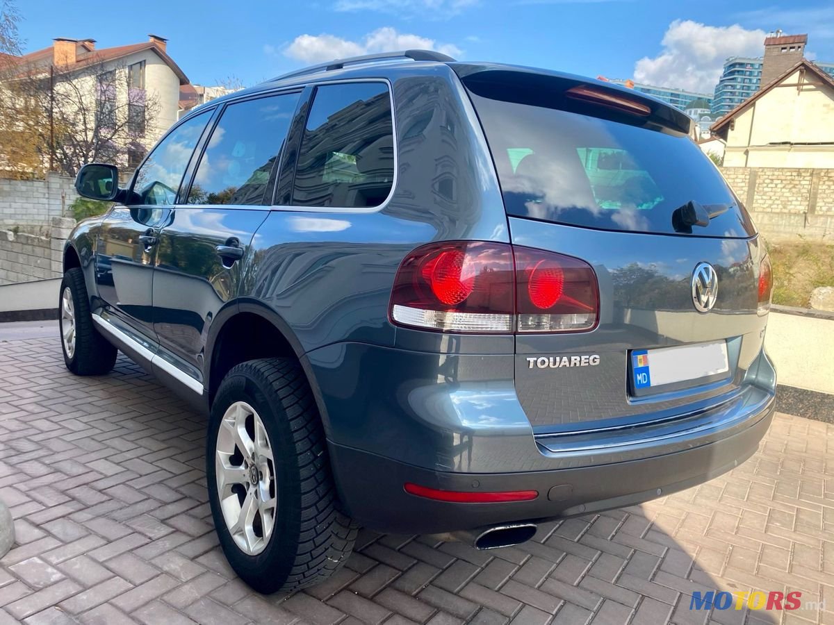 2008' Volkswagen Touareg photo #3