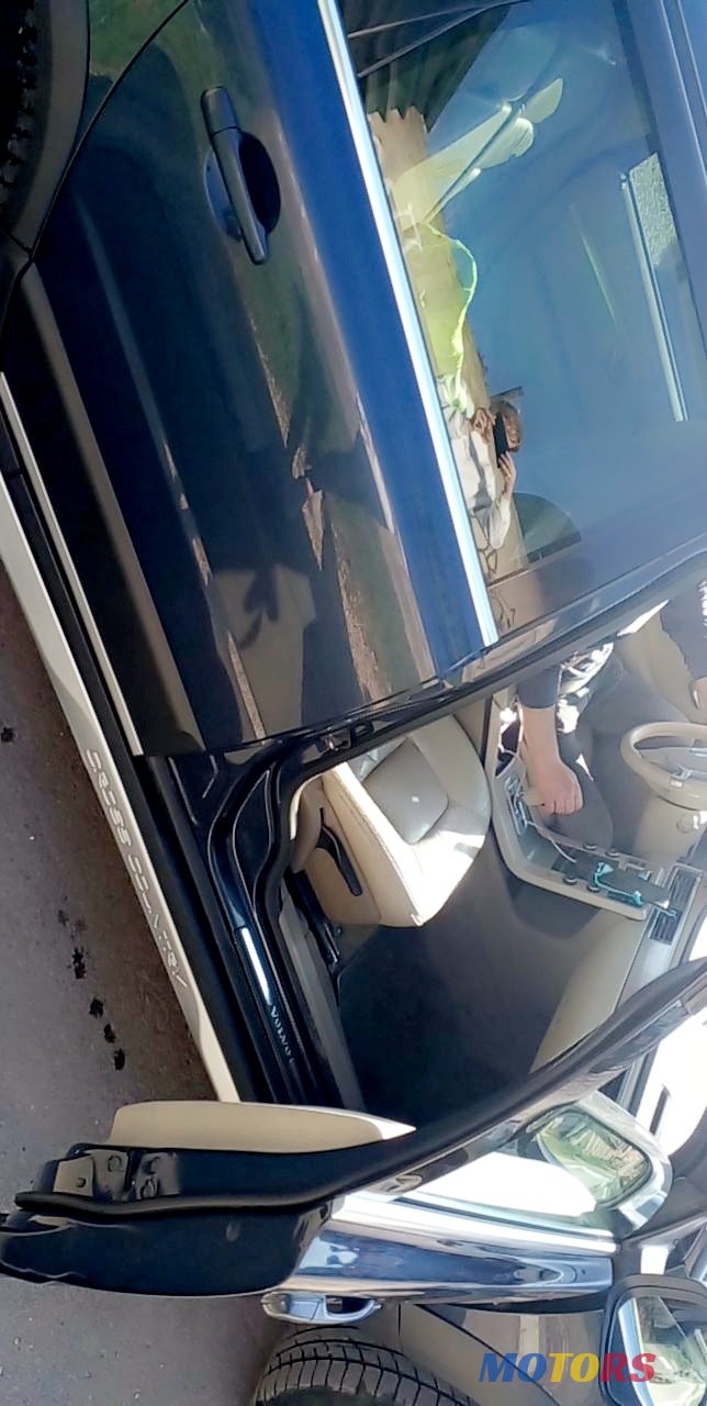 2010' Volvo XC70 photo #2