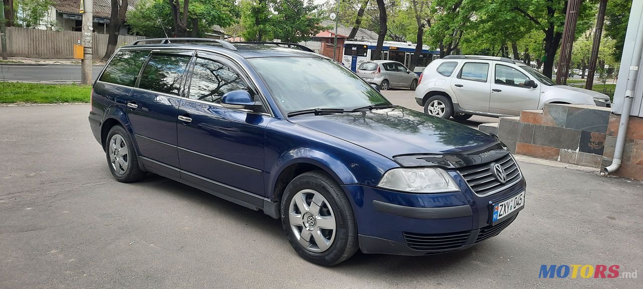 2005' Volkswagen Passat photo #2