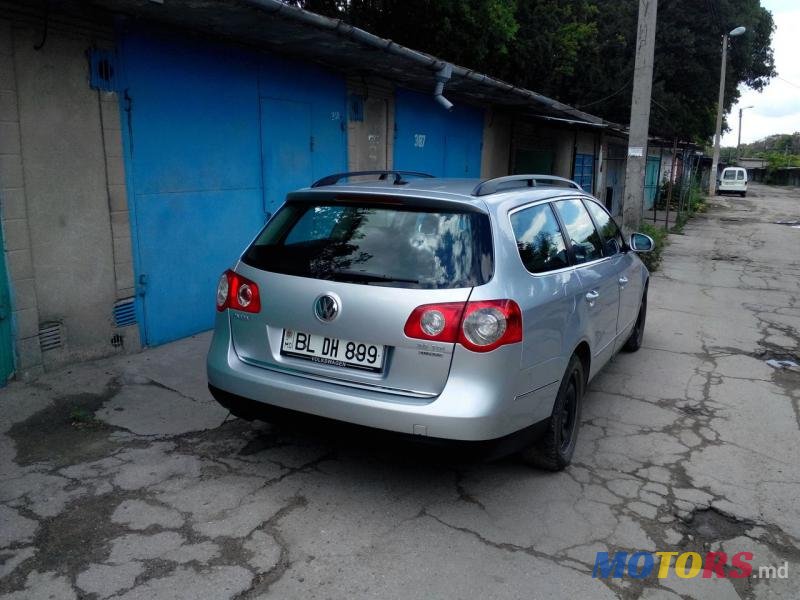 2007' Volkswagen Passat photo #2