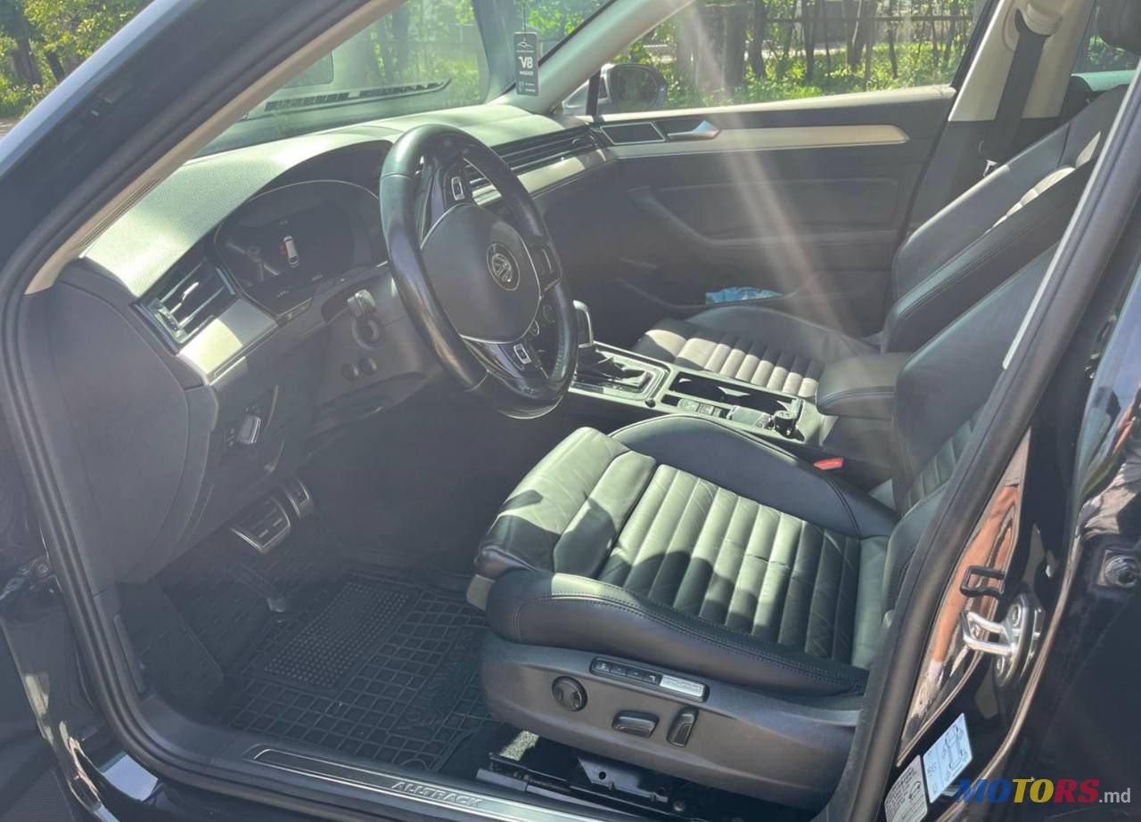 2019' Volkswagen Passat photo #5