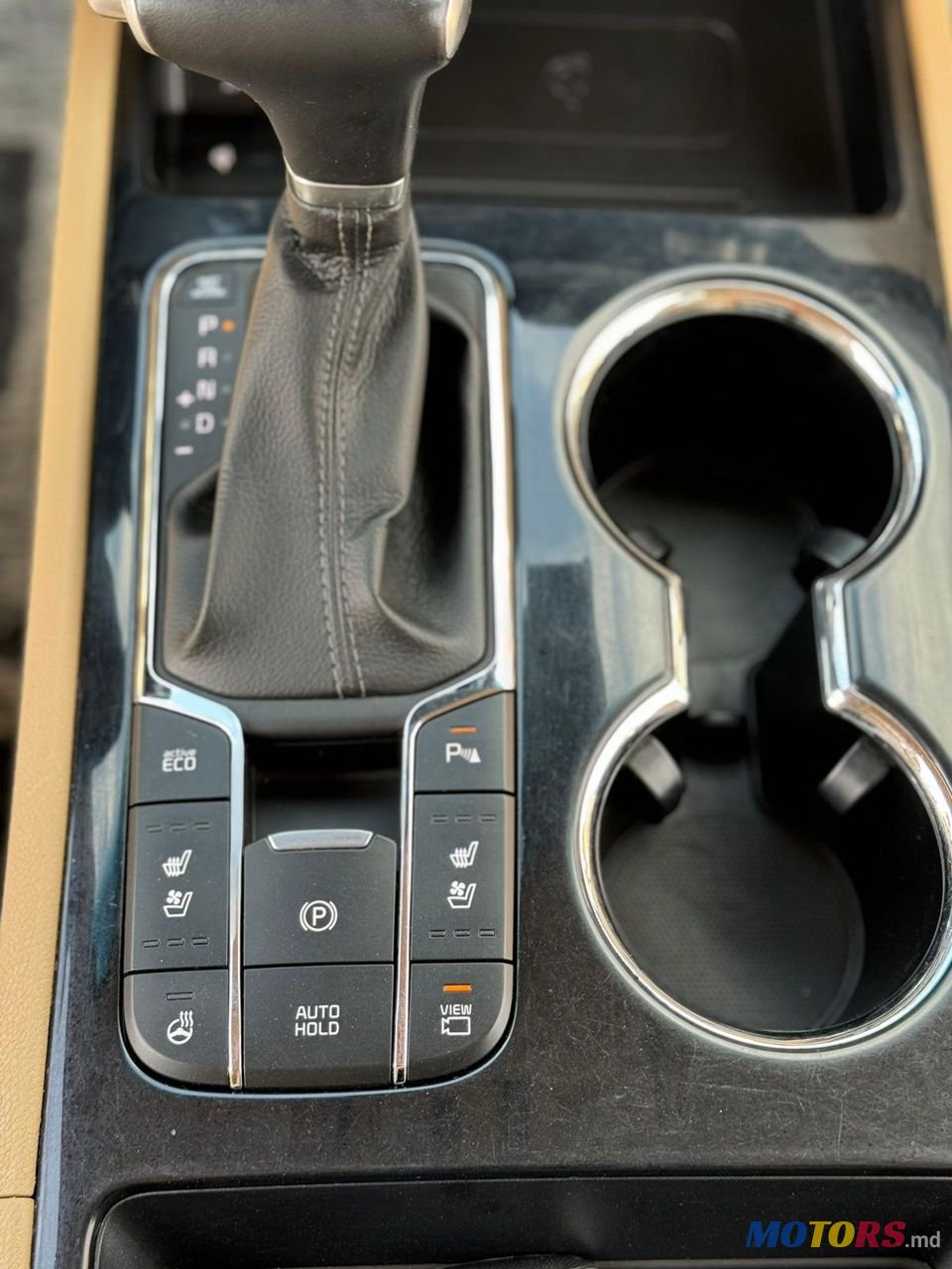 2018' Kia Carnival photo #4