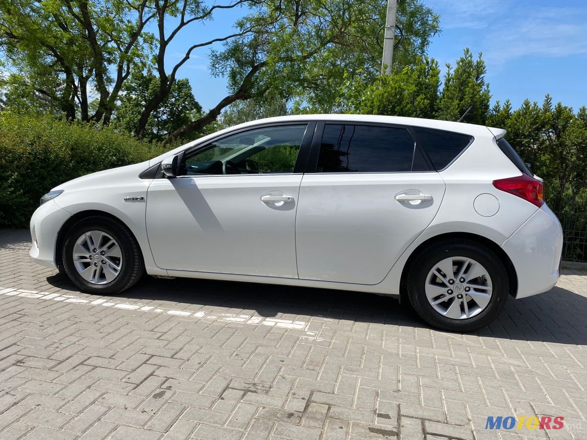 2014' Toyota Auris photo #3