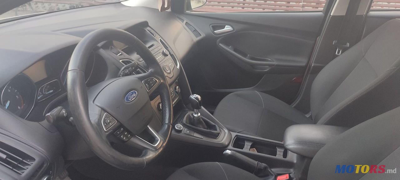 2015' Ford Focus photo #5