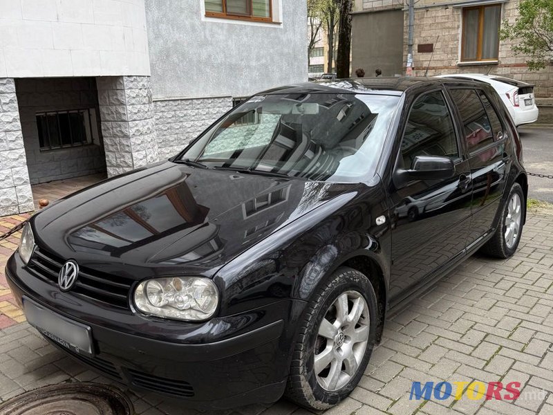 2003' Volkswagen Golf photo #3