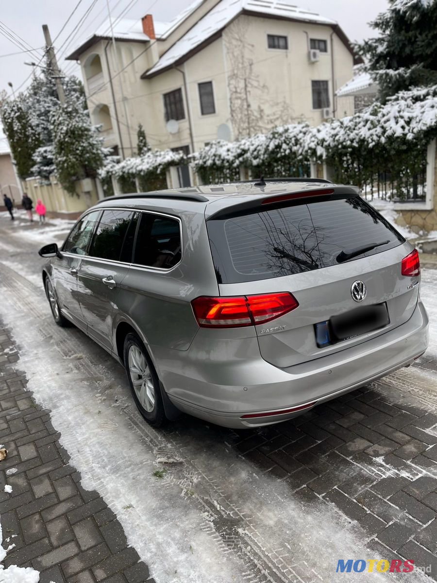 2015' Volkswagen Passat photo #5