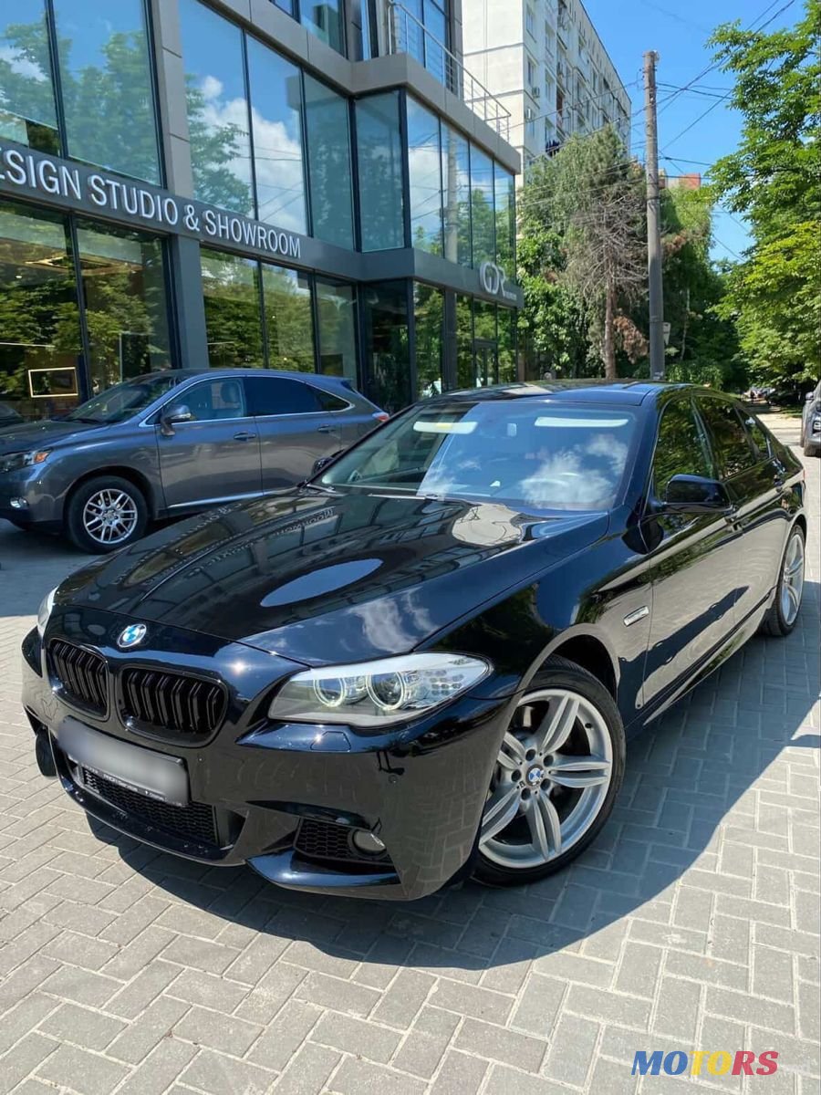 2012' BMW 5 Series photo #1
