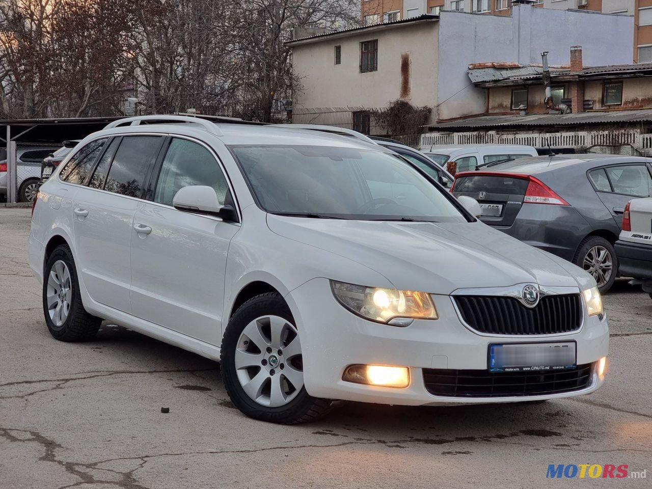 2012' Skoda Superb photo #1