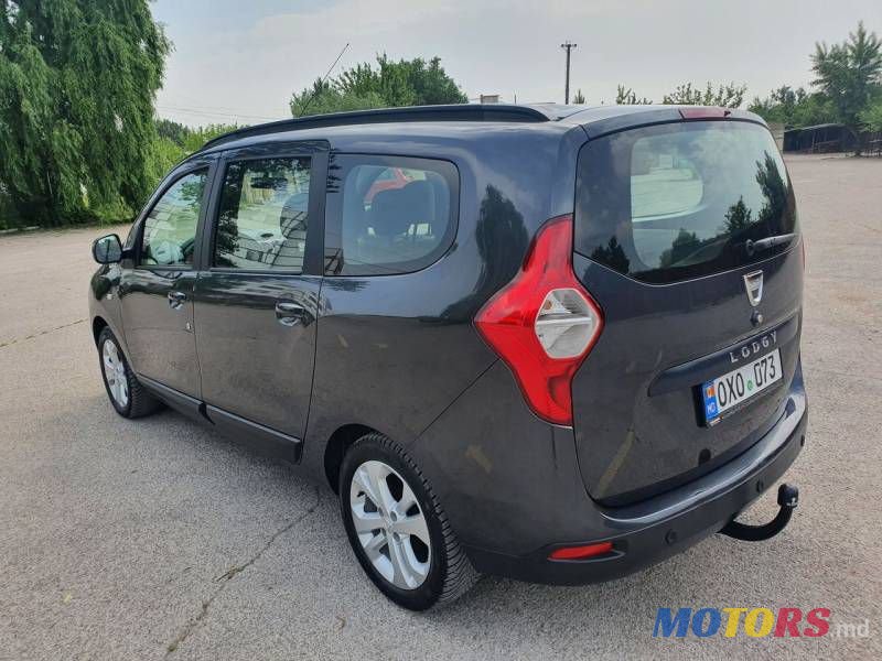 2012' Dacia Lodgy photo #3