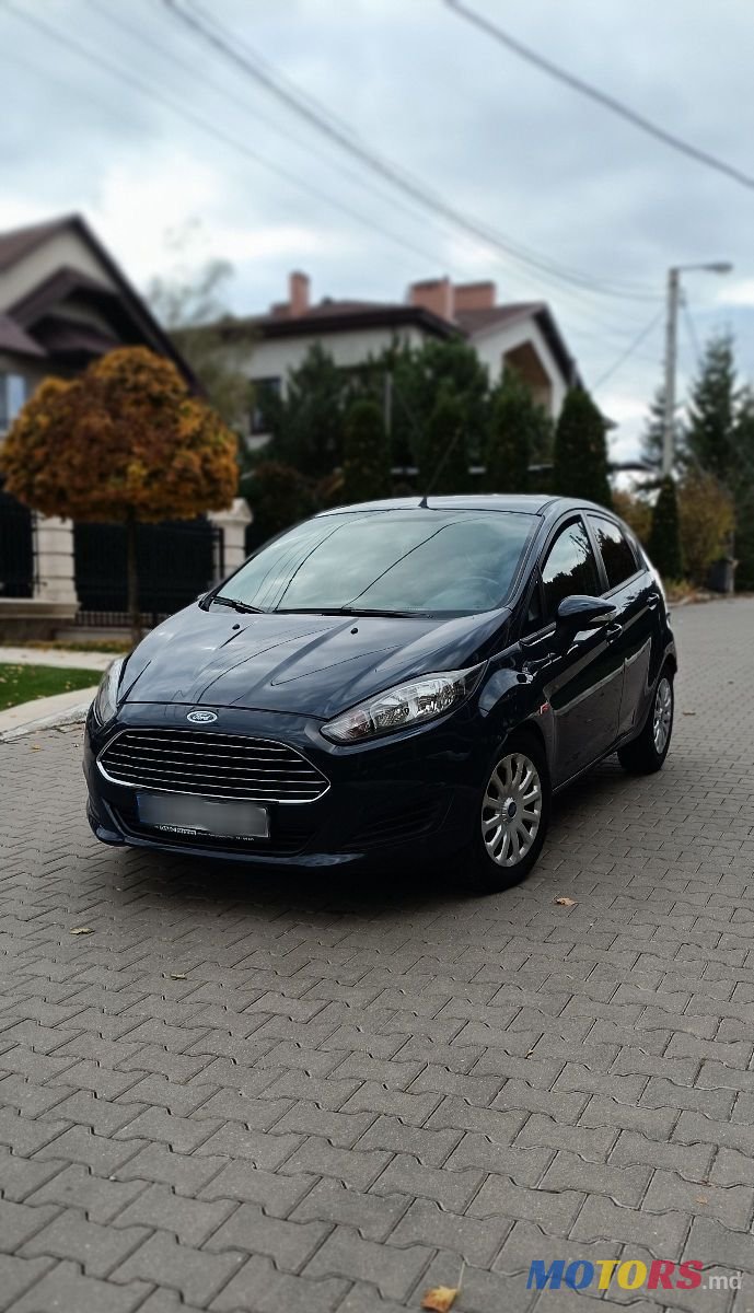 2013' Ford Fiesta photo #2