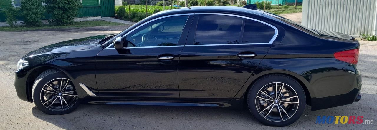 2018' BMW 5 Series photo #2